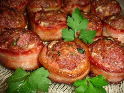 Bolinhos de carne com bacon